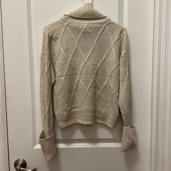 NWT Pink Rose Sweater - Small - Picture 8 of 9